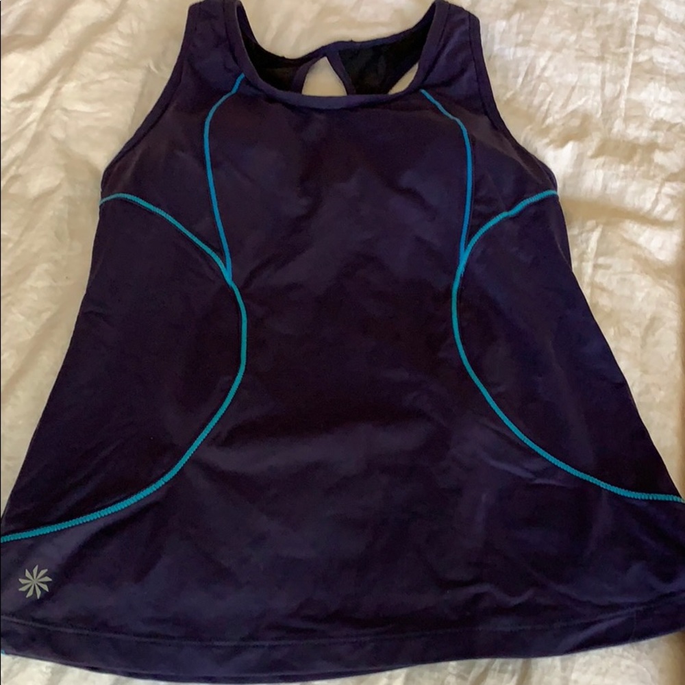 Athleta workout top with built in sports bra!